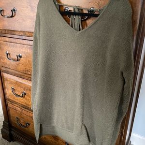 Market & Spruce Open Back Sweater